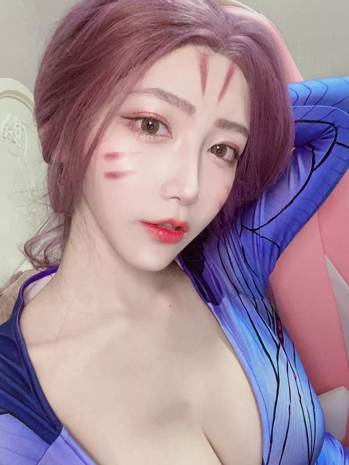 人气Coser啾小妍日常系列精选主题多套性感服饰秀完美身材靓丽迷人写真233P