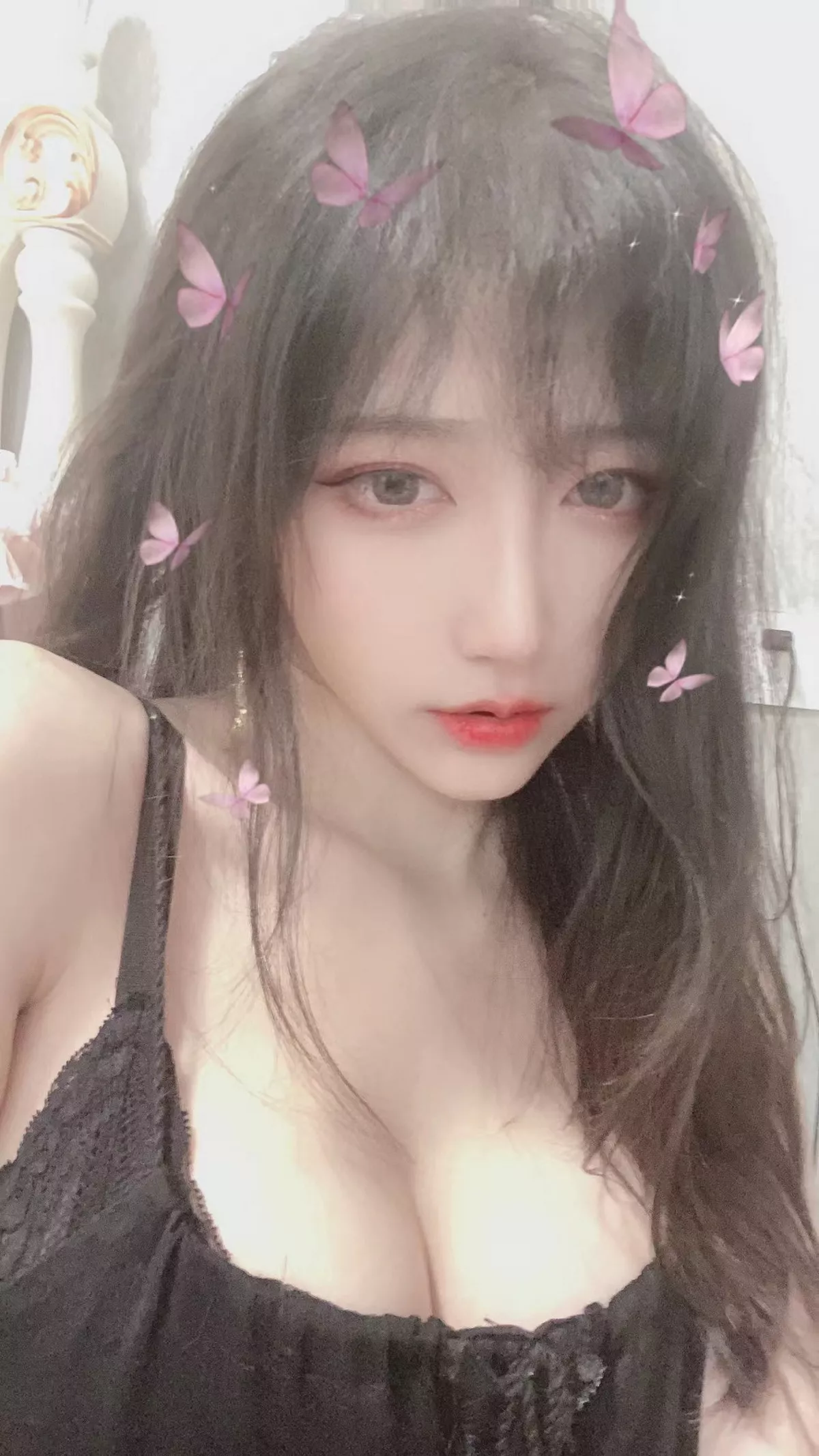人气Coser啾小妍日常系列精选主题多套性感服饰秀完美身材靓丽迷人写真233P