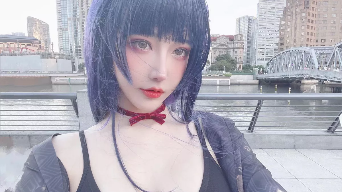 人气Coser啾小妍日常系列精选主题多套性感服饰秀完美身材靓丽迷人写真233P