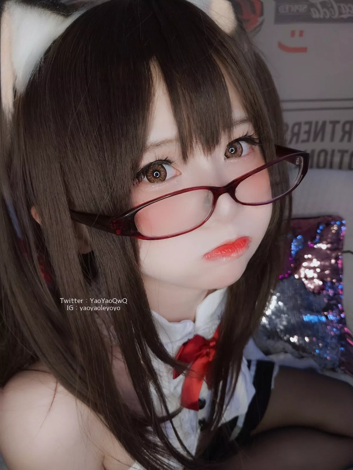 网络美女软妹摇摇乐黑色紧身衣主题性感黑色短裙下超薄黑丝秀翘臀美腿诱惑写真100P