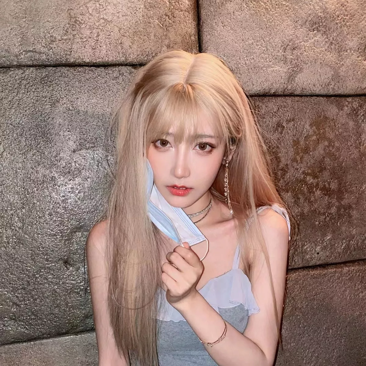 人气Coser啾小妍日常系列精选主题多套性感服饰秀完美身材靓丽迷人写真233P