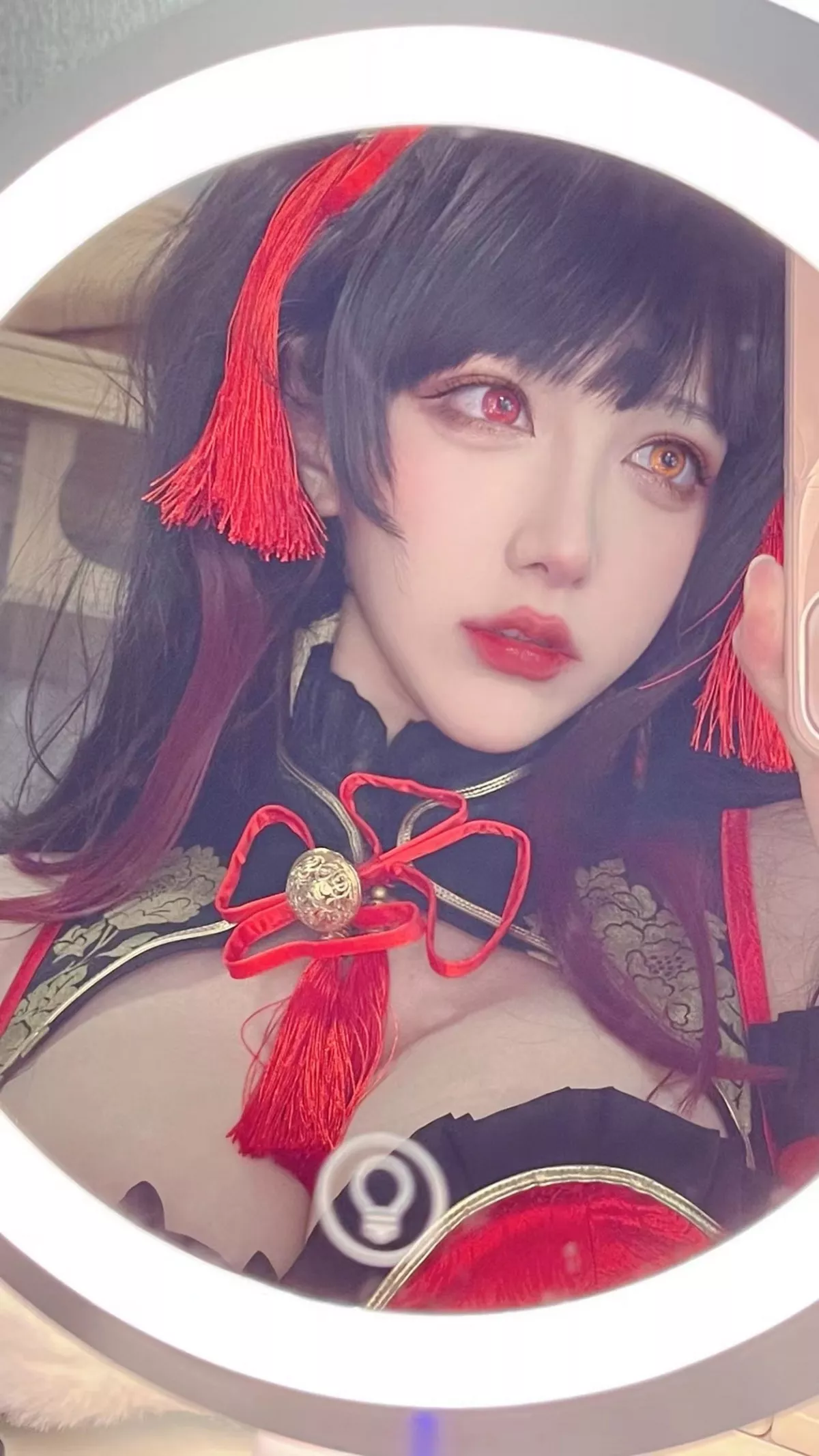人气Coser啾小妍日常系列精选主题多套性感服饰秀完美身材靓丽迷人写真233P