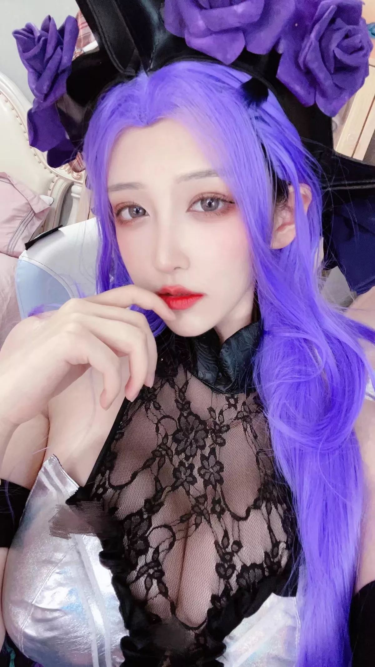 人气Coser啾小妍日常系列精选主题多套性感服饰秀完美身材靓丽迷人写真233P
