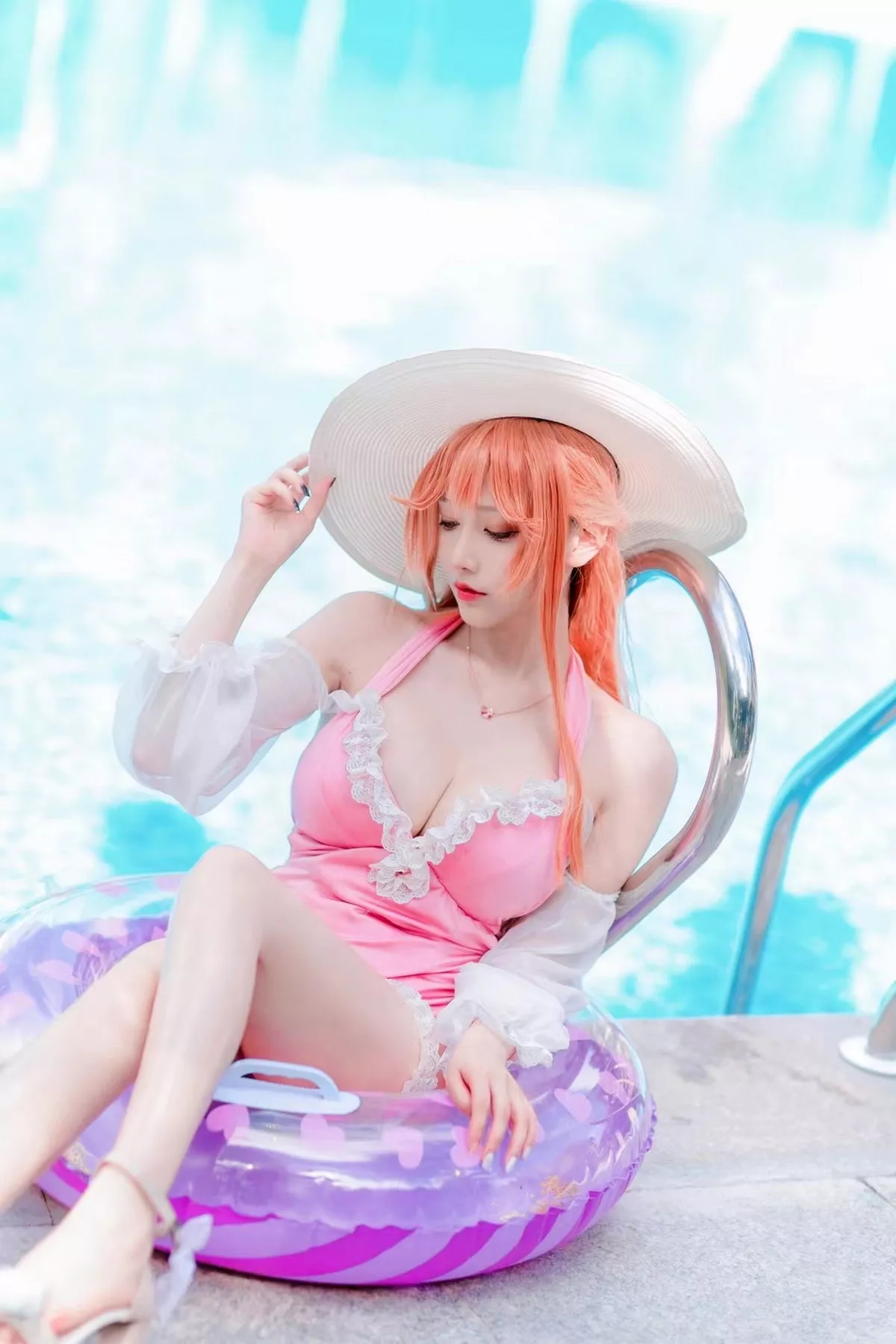 人气Coser啾小妍日常系列精选主题多套性感服饰秀完美身材靓丽迷人写真233P