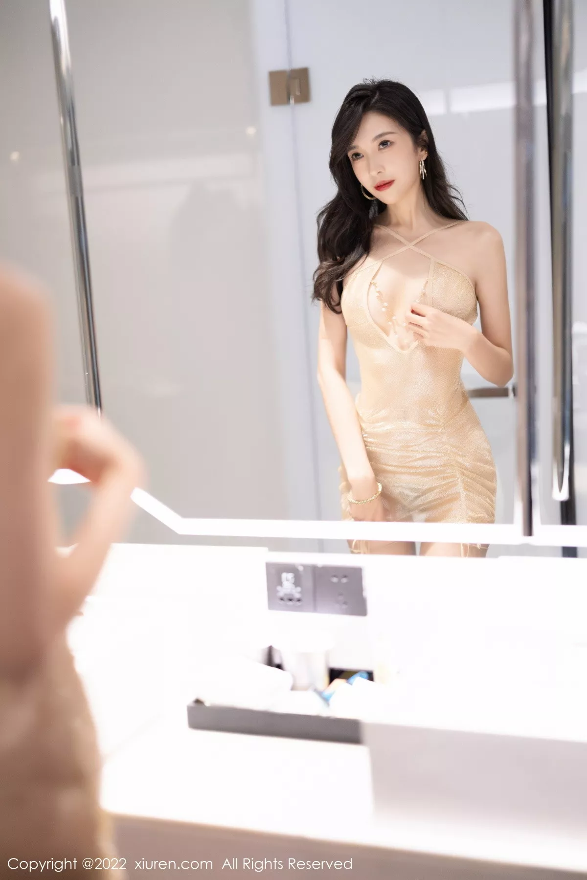 XiuRen第5938期_模特林乐一私房性感轻透连衣裙配超薄肉丝秀曼妙身姿迷人写真73P