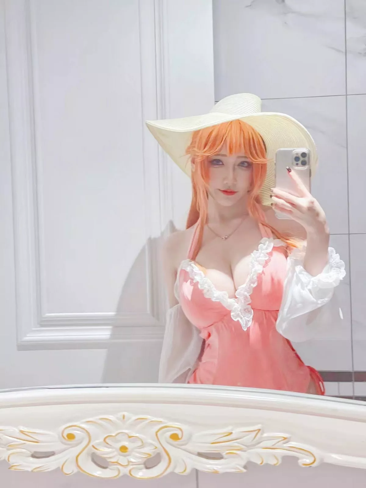人气Coser啾小妍日常系列精选主题多套性感服饰秀完美身材靓丽迷人写真233P