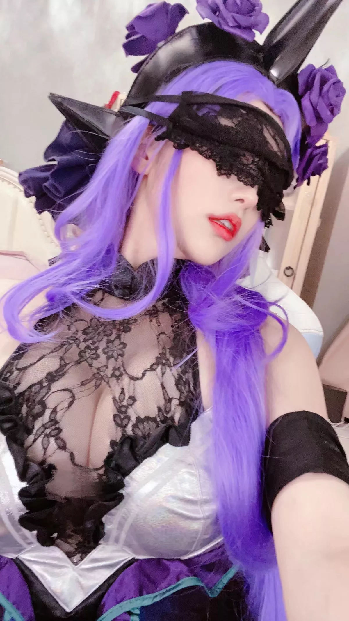 人气Coser啾小妍日常系列精选主题多套性感服饰秀完美身材靓丽迷人写真233P