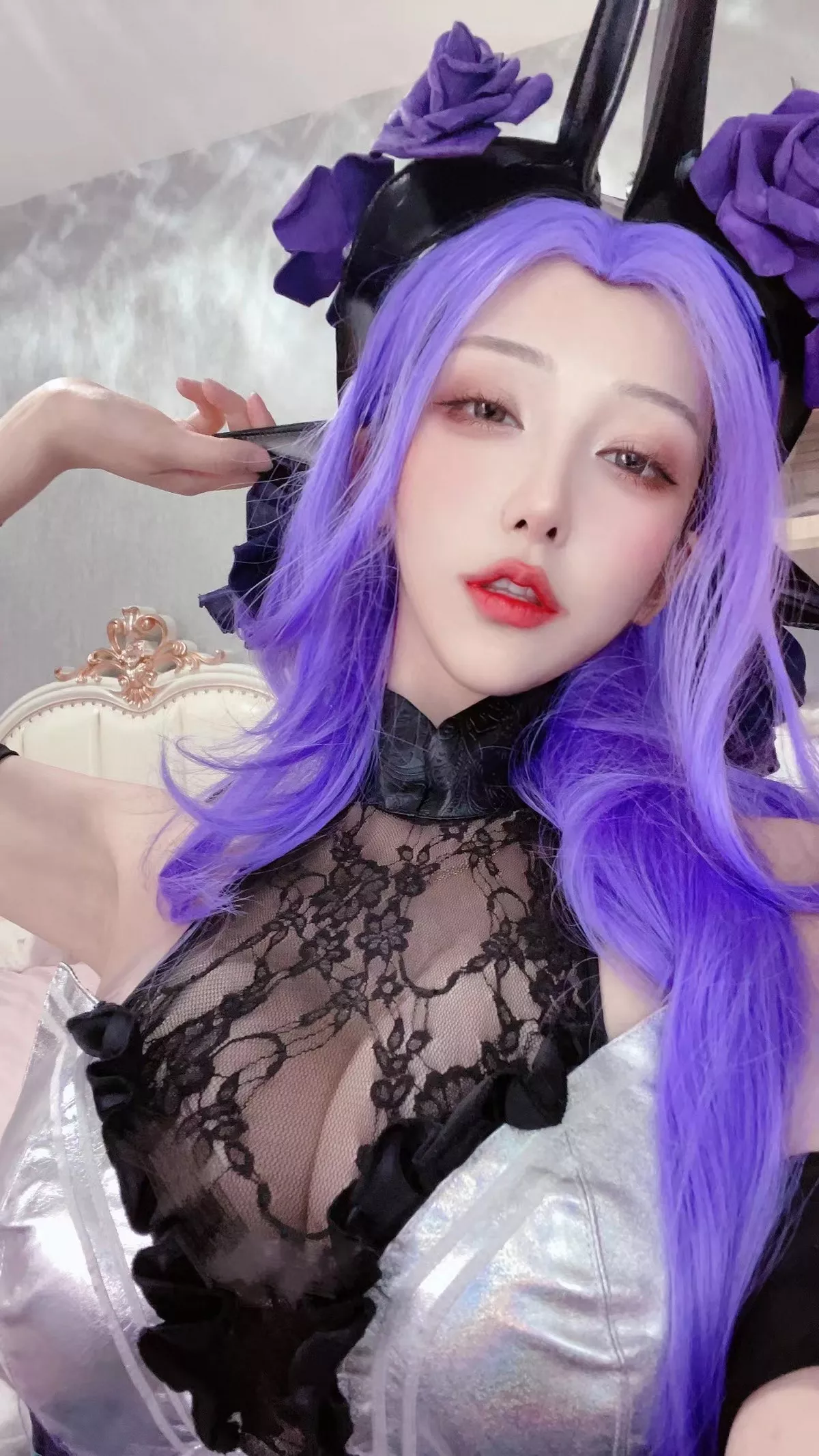 人气Coser啾小妍日常系列精选主题多套性感服饰秀完美身材靓丽迷人写真233P