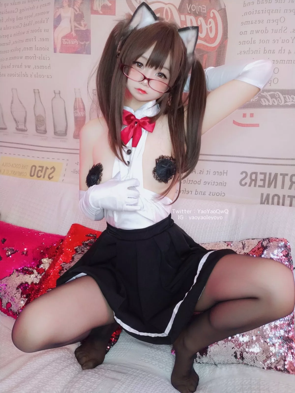 网络美女软妹摇摇乐黑色紧身衣主题性感黑色短裙下超薄黑丝秀翘臀美腿诱惑写真100P