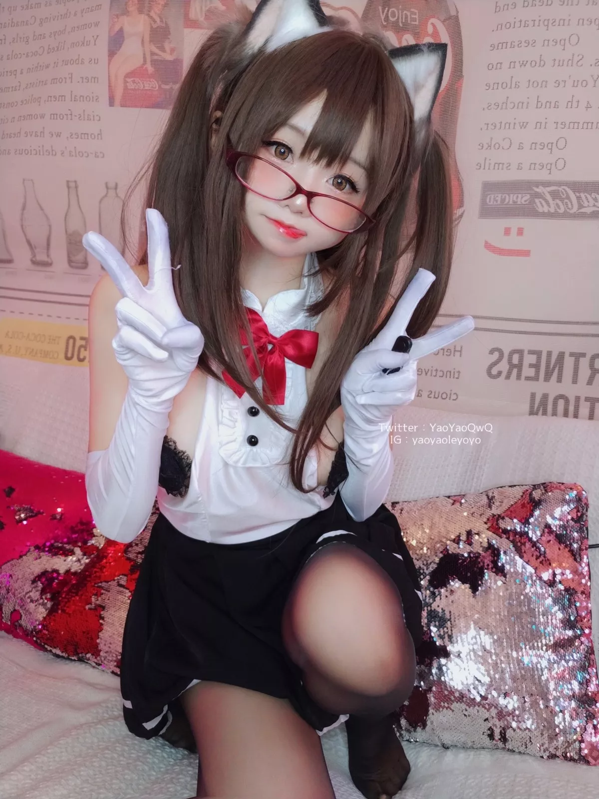 网络美女软妹摇摇乐黑色紧身衣主题性感黑色短裙下超薄黑丝秀翘臀美腿诱惑写真100P