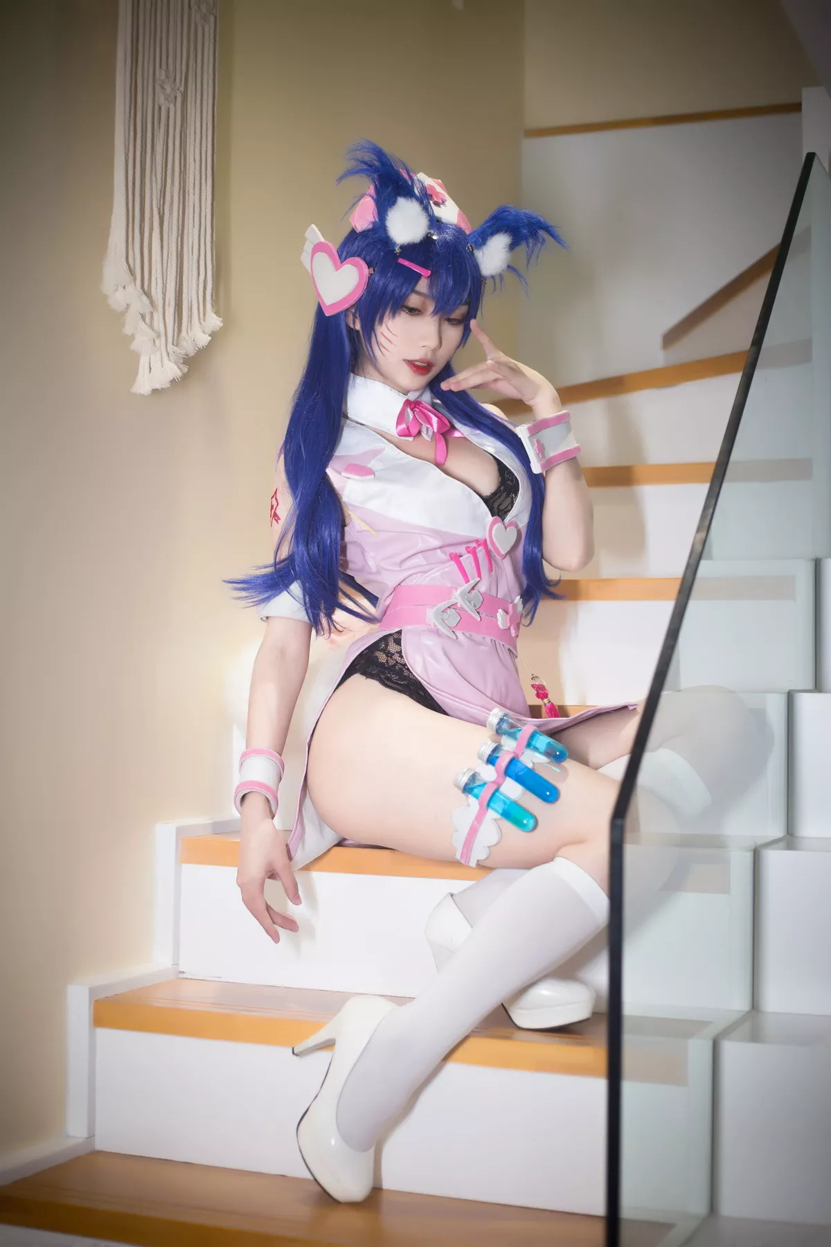 Coser美女清颜真德秀阿狸护士主题性感粉红护士装半脱露黑色蕾丝内衣诱惑写真30P