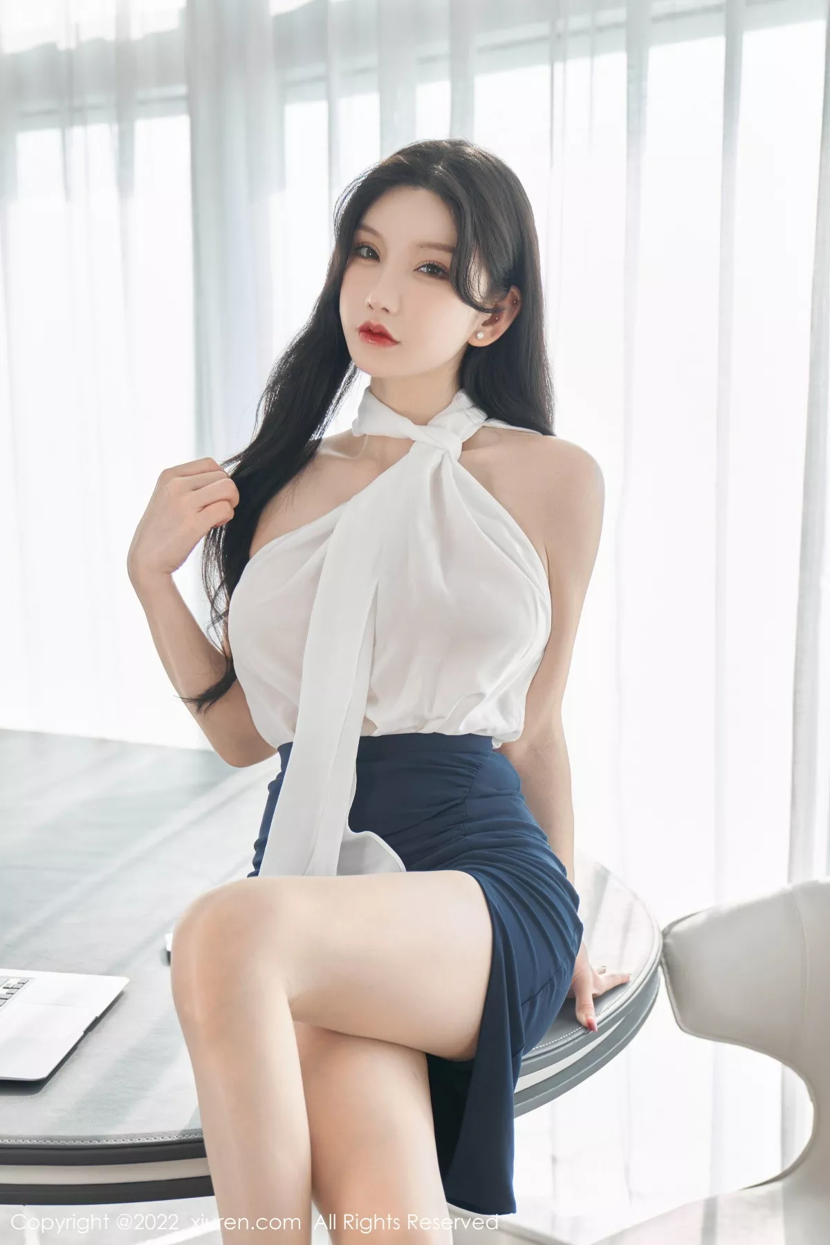 XiuRen第5948_女神周于希Sally女秘书主题白色轻透衣配黑短裙秀翘臀诱惑写真70P