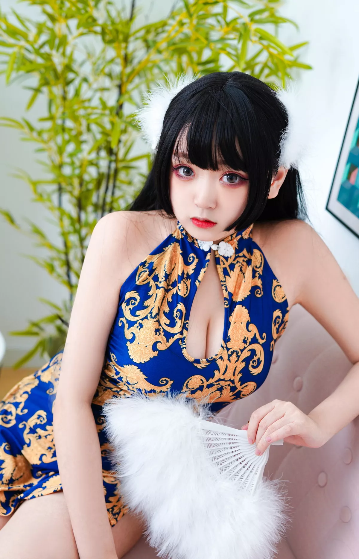 动漫博主恩田直幸蓝色旗袍主题性感蓝色花纹旗袍配黑丝网袜秀翘臀美腿诱惑写真52P