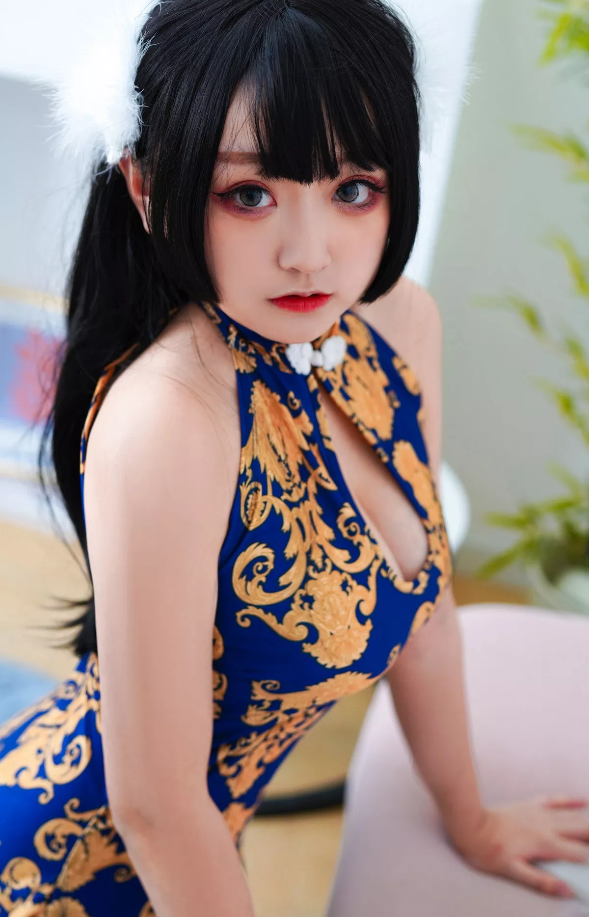 动漫博主恩田直幸蓝色旗袍主题性感蓝色花纹旗袍配黑丝网袜秀翘臀美腿诱惑写真52P