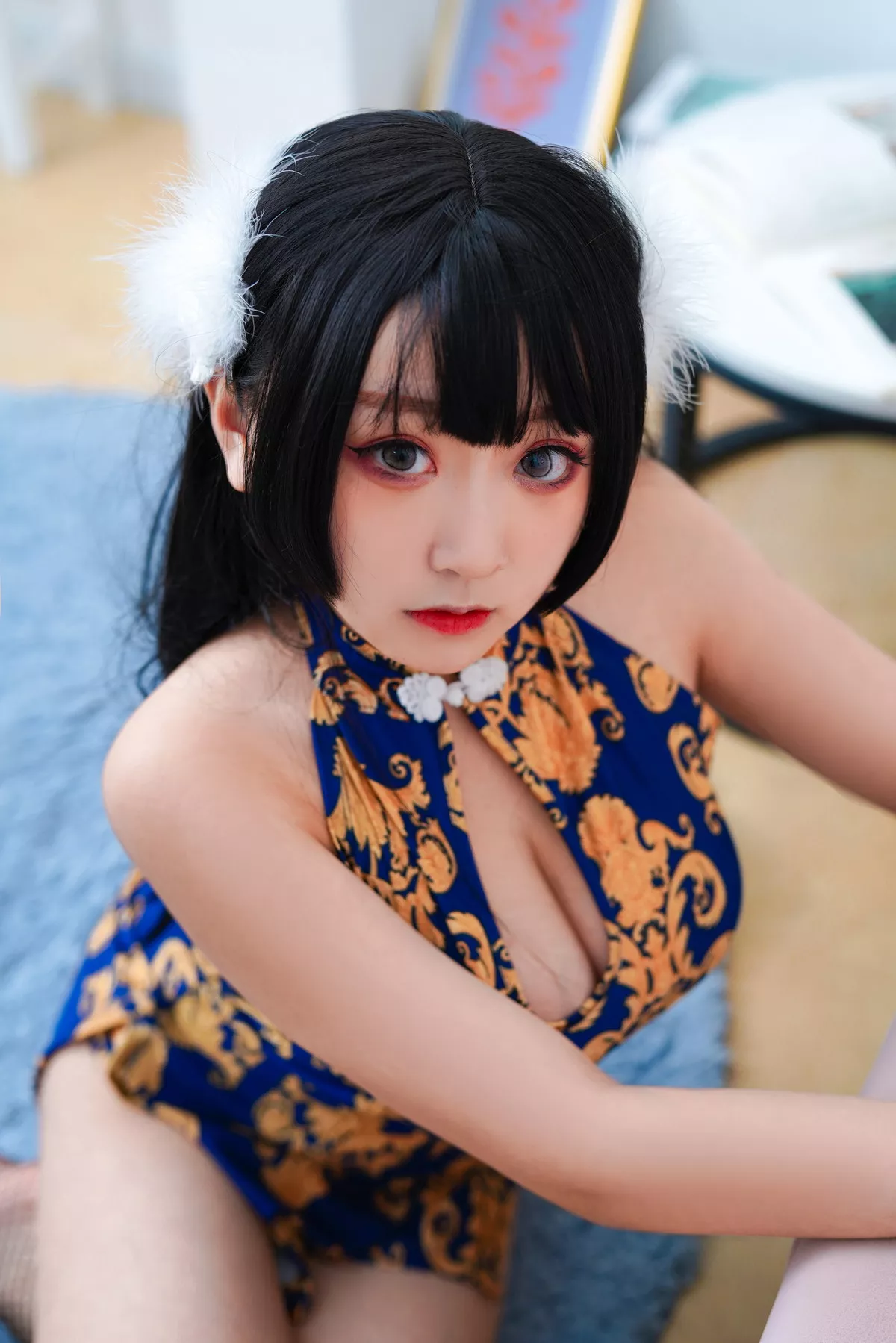 动漫博主恩田直幸蓝色旗袍主题性感蓝色花纹旗袍配黑丝网袜秀翘臀美腿诱惑写真52P