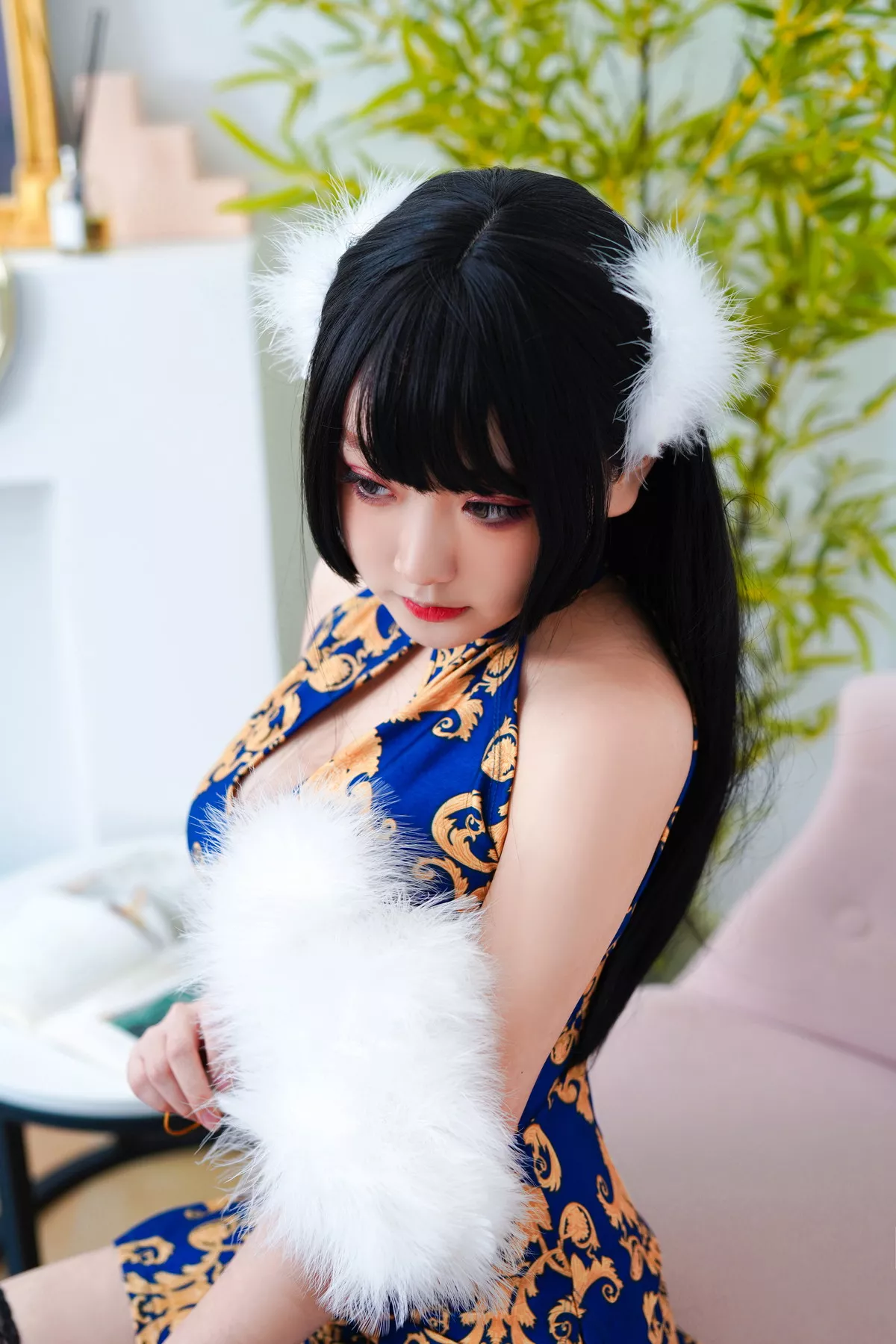 动漫博主恩田直幸蓝色旗袍主题性感蓝色花纹旗袍配黑丝网袜秀翘臀美腿诱惑写真52P