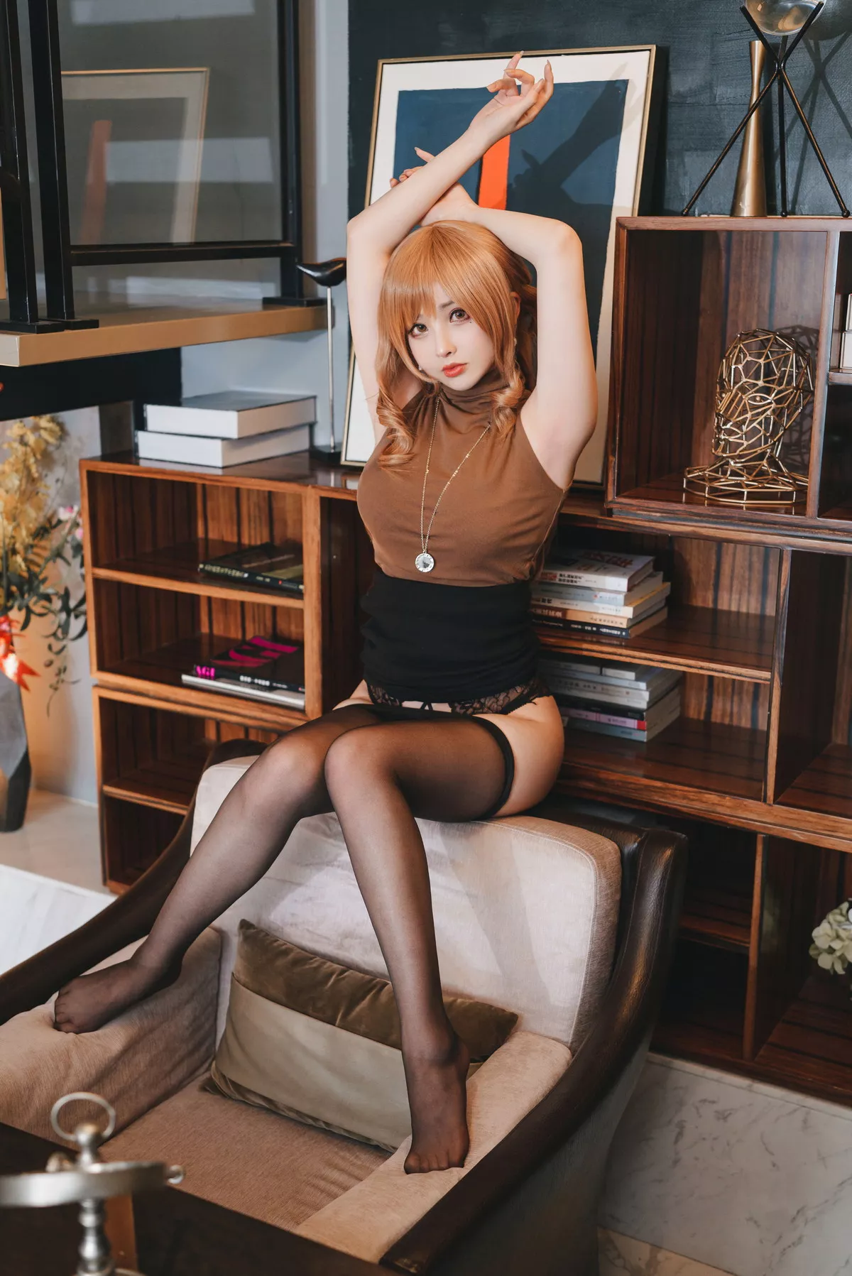 网络美女rioko凉凉子人妻的一天主题性感黑短裙下超薄黑丝秀翘臀美腿诱惑写真30P