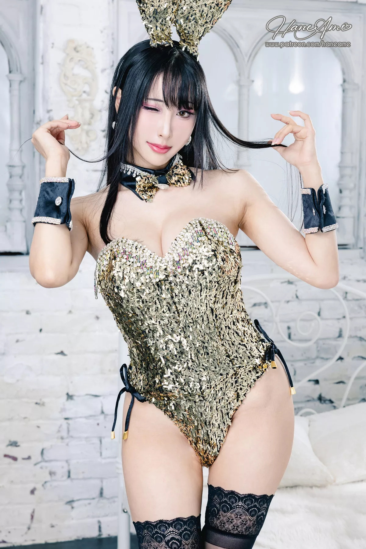 Coser美女雨波_HaneAme金炫兔女郎主题性感闪亮连体衣配黑丝袜完美诱惑写真35P