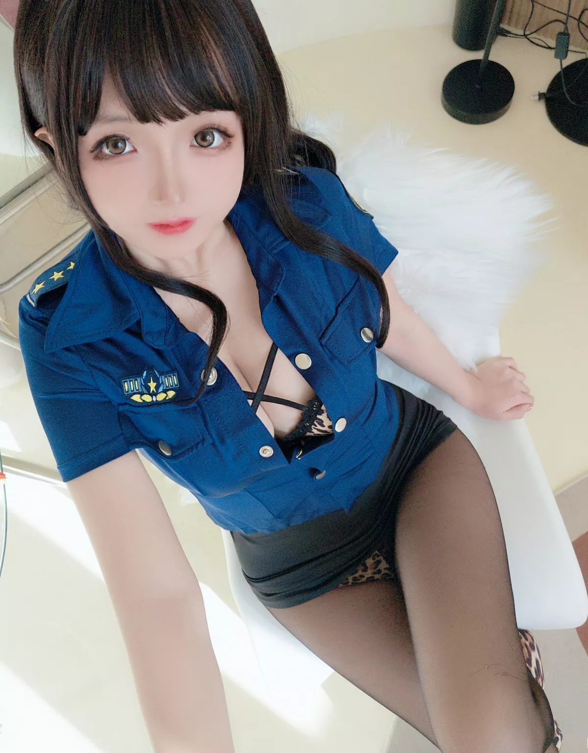 Cosplay美女日奈娇豹纹女警主题蓝上衣配黑短裙半脱露豹纹内衣丰满诱惑写真109P