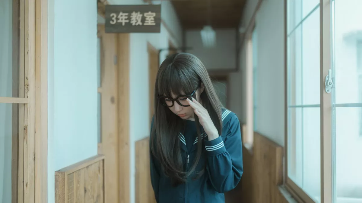 网络美女西园寺南歌与班长的游戏主题教室里性感制服露黑色蕾丝内衣诱惑写真137P