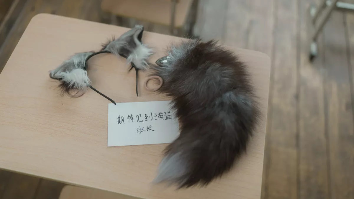 网络美女西园寺南歌与班长的游戏主题教室里性感制服露黑色蕾丝内衣诱惑写真137P
