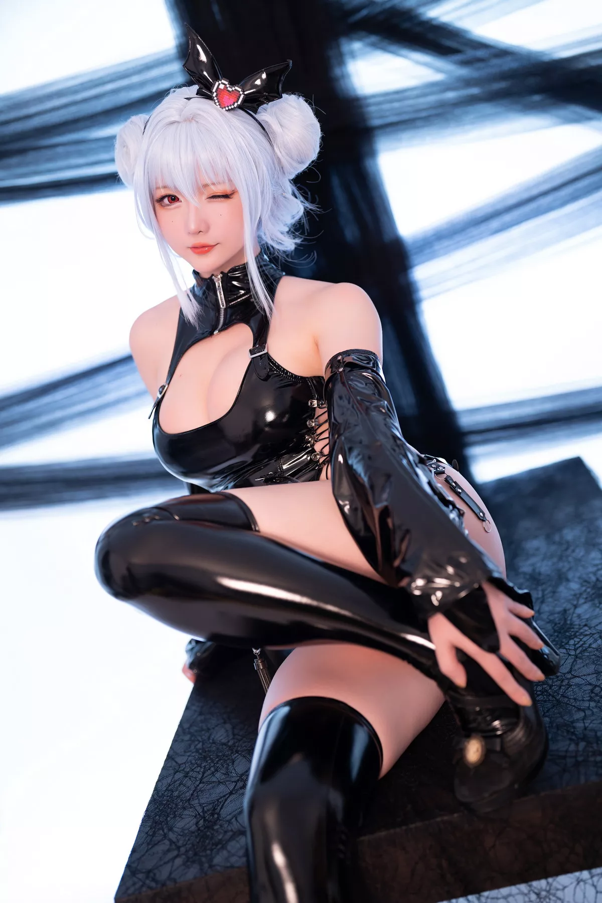 Coser小姐姐星之迟迟水蓝小恶魔主题性感黑色皮质情趣服饰秀翘臀美腿诱惑写真59P