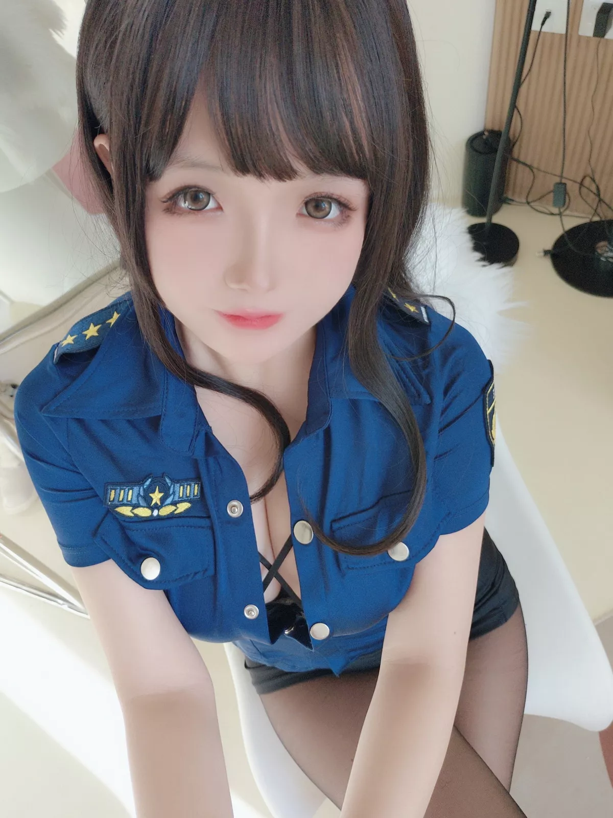 Cosplay美女日奈娇豹纹女警主题蓝上衣配黑短裙半脱露豹纹内衣丰满诱惑写真109P