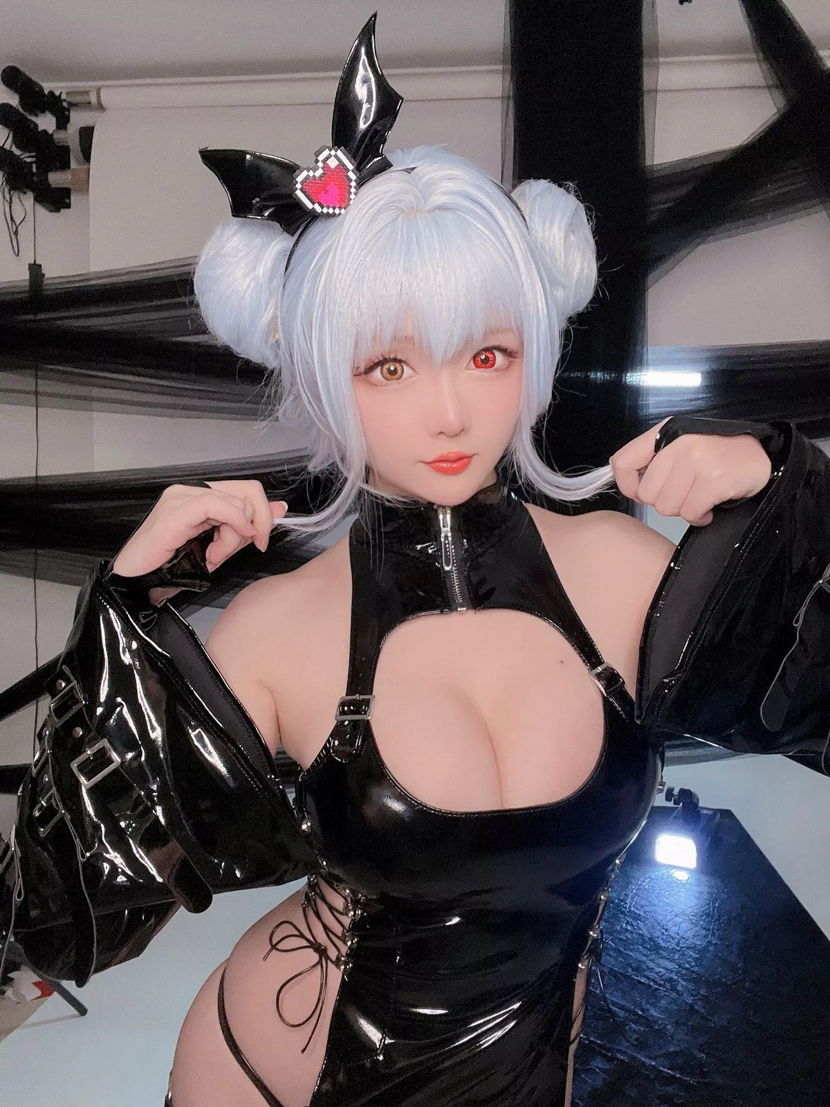 Coser小姐姐星之迟迟水蓝小恶魔主题性感黑色皮质情趣服饰秀翘臀美腿诱惑写真59P