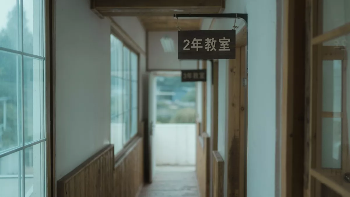 网络美女西园寺南歌与班长的游戏主题教室里性感制服露黑色蕾丝内衣诱惑写真137P
