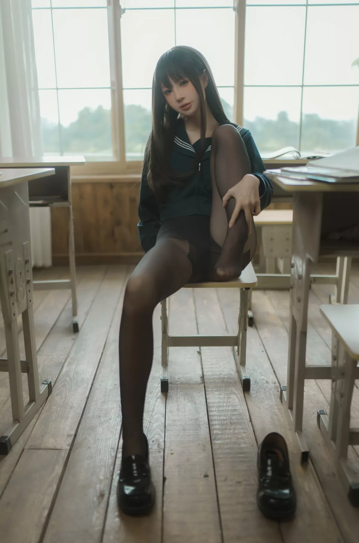 网络美女西园寺南歌与班长的游戏主题教室里性感制服露黑色蕾丝内衣诱惑写真137P