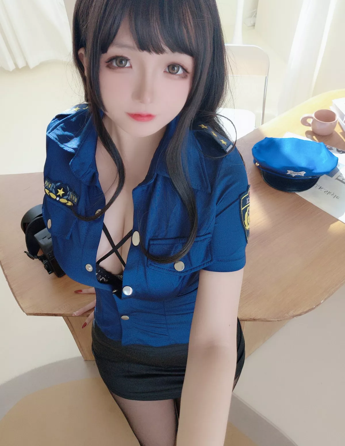 Cosplay美女日奈娇豹纹女警主题蓝上衣配黑短裙半脱露豹纹内衣丰满诱惑写真109P