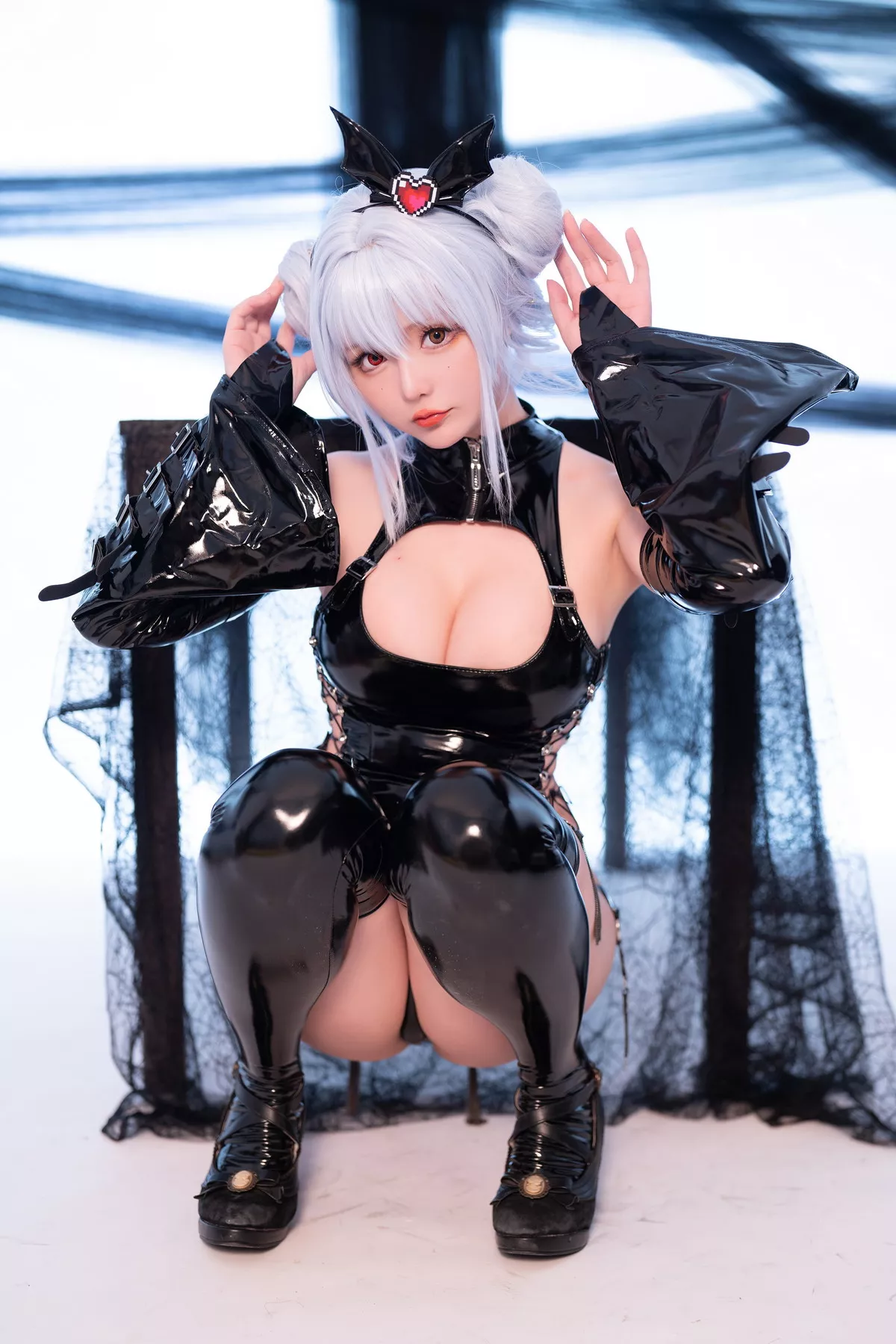 Coser小姐姐星之迟迟水蓝小恶魔主题性感黑色皮质情趣服饰秀翘臀美腿诱惑写真59P