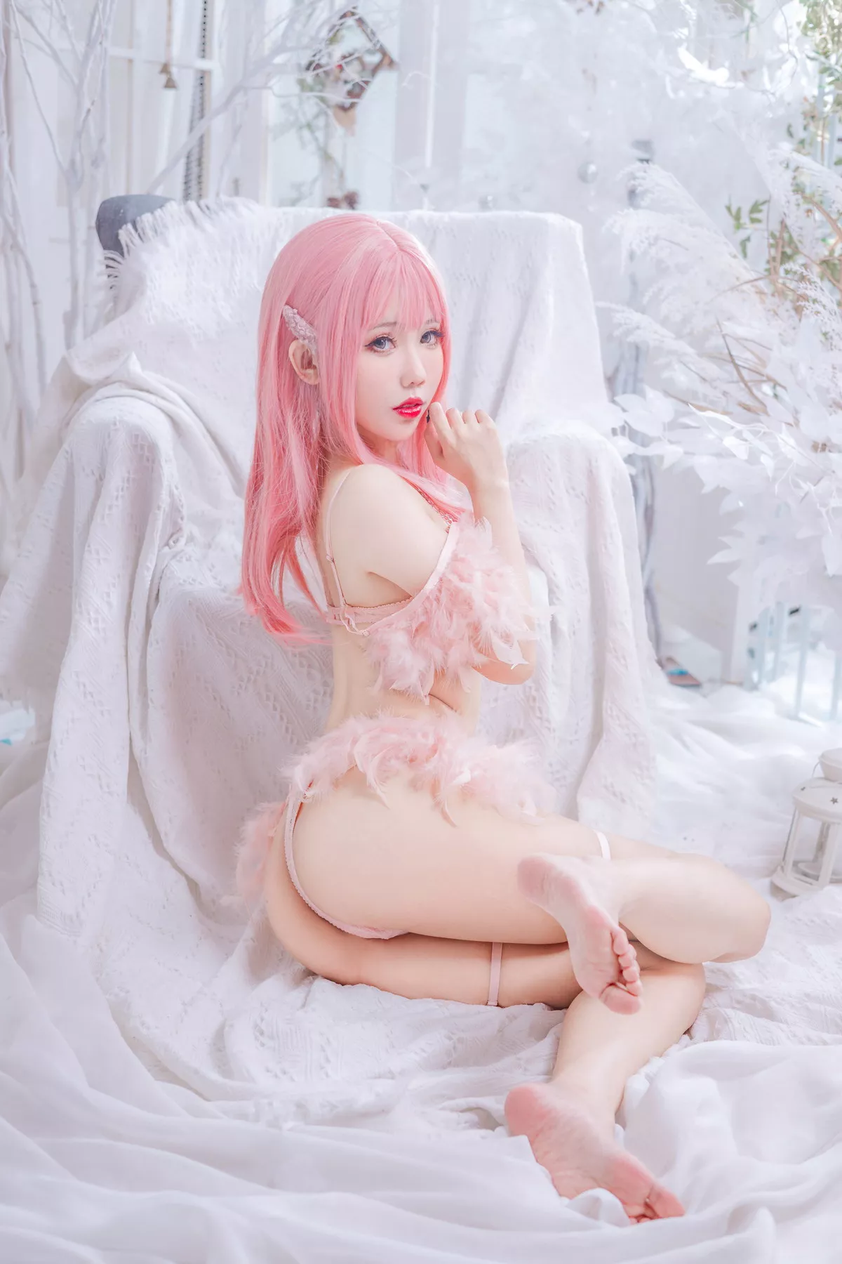 Coser美女仙女月粉色内衣主题私房性感粉色情趣内衣秀白嫩肌肤完美诱惑写真50P