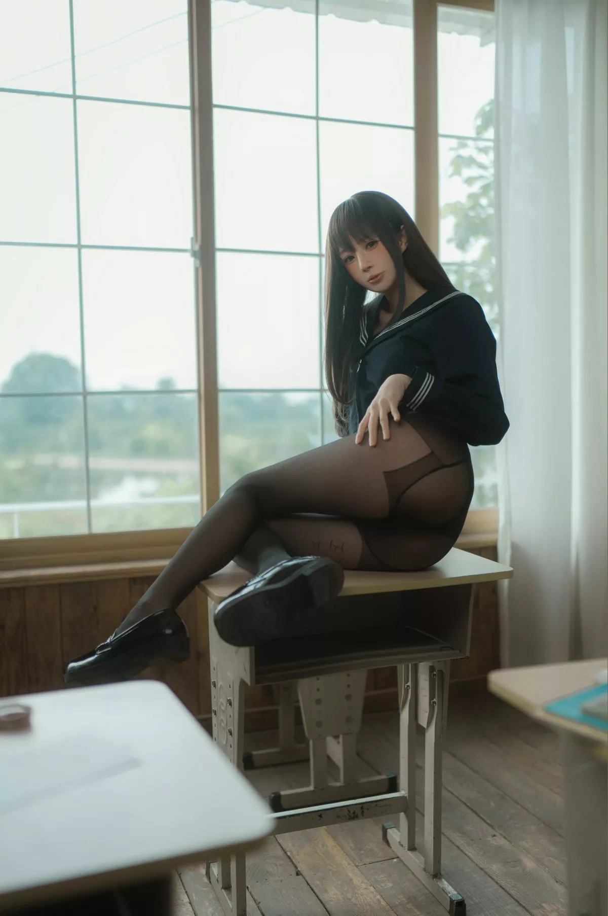 网络美女西园寺南歌与班长的游戏主题教室里性感制服露黑色蕾丝内衣诱惑写真137P