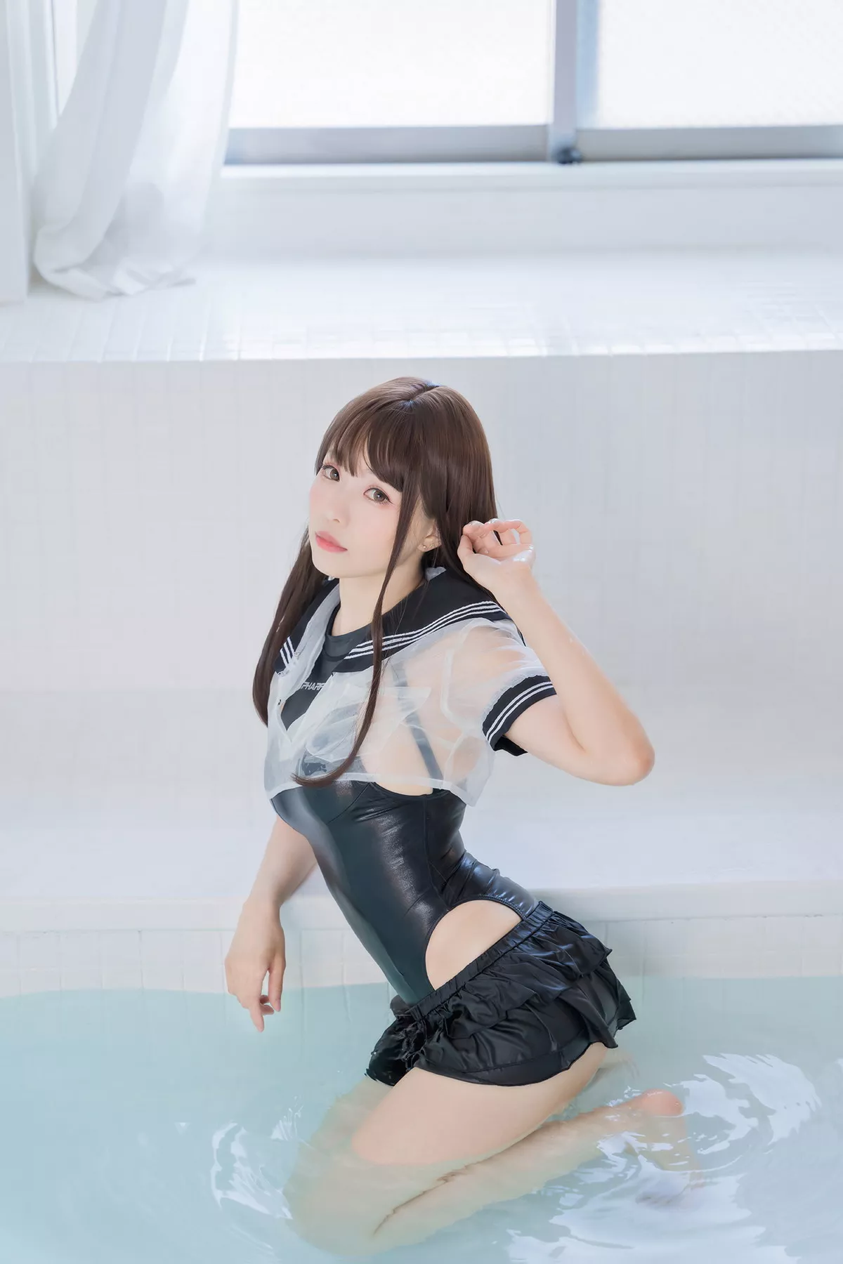 Coser妹子Ely_eee竞泳水手服主题泳池黑色皮质连体泳衣秀完美身材诱惑写真73P