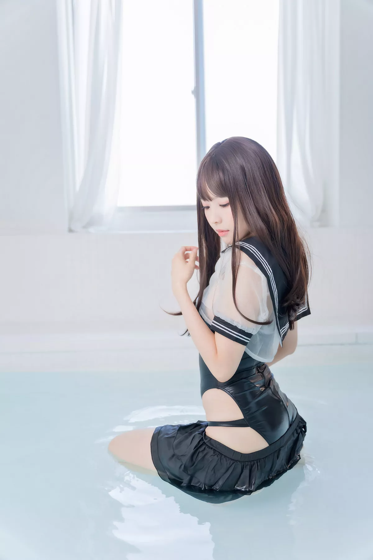 Coser妹子Ely_eee竞泳水手服主题泳池黑色皮质连体泳衣秀完美身材诱惑写真73P