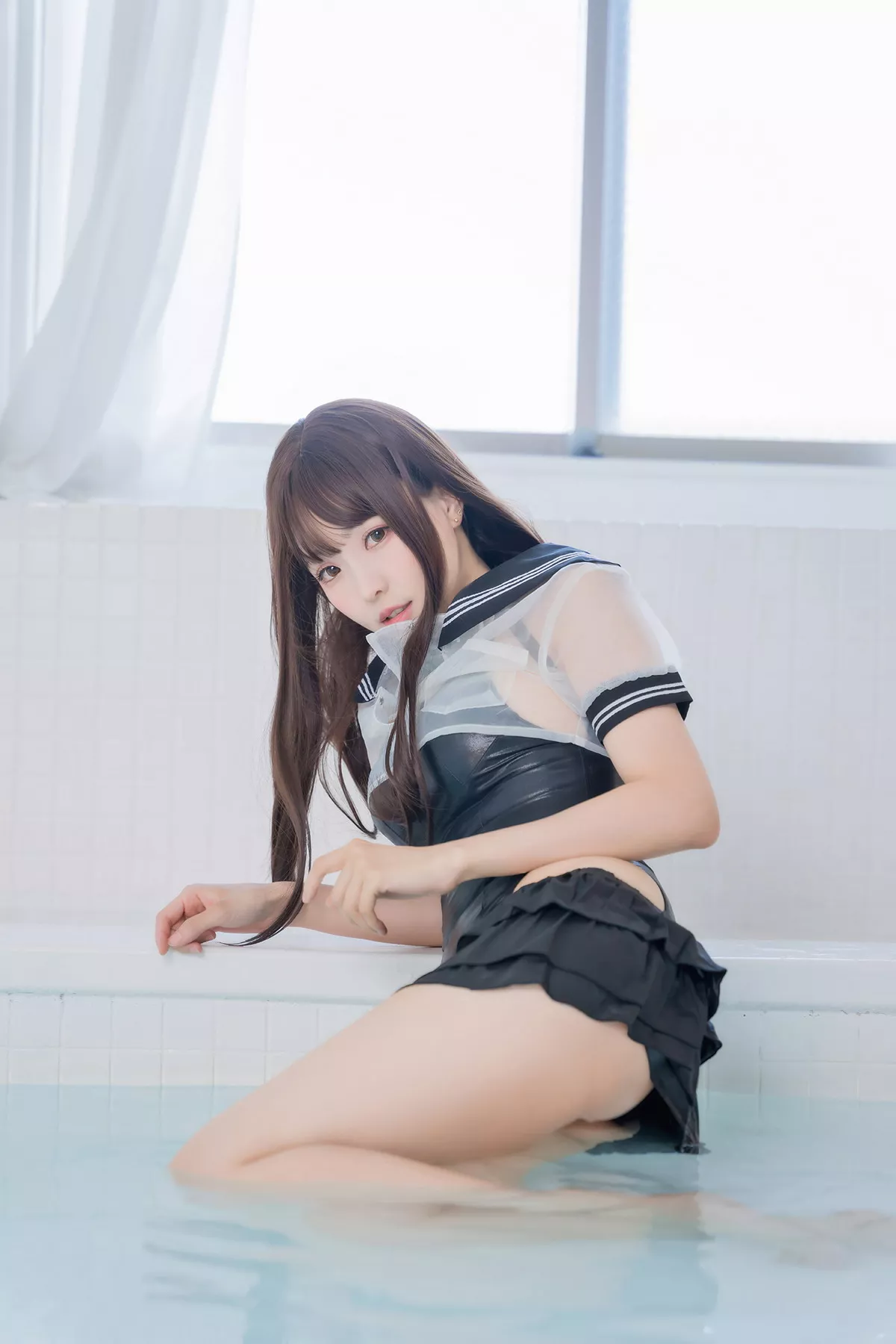 Coser妹子Ely_eee竞泳水手服主题泳池黑色皮质连体泳衣秀完美身材诱惑写真73P