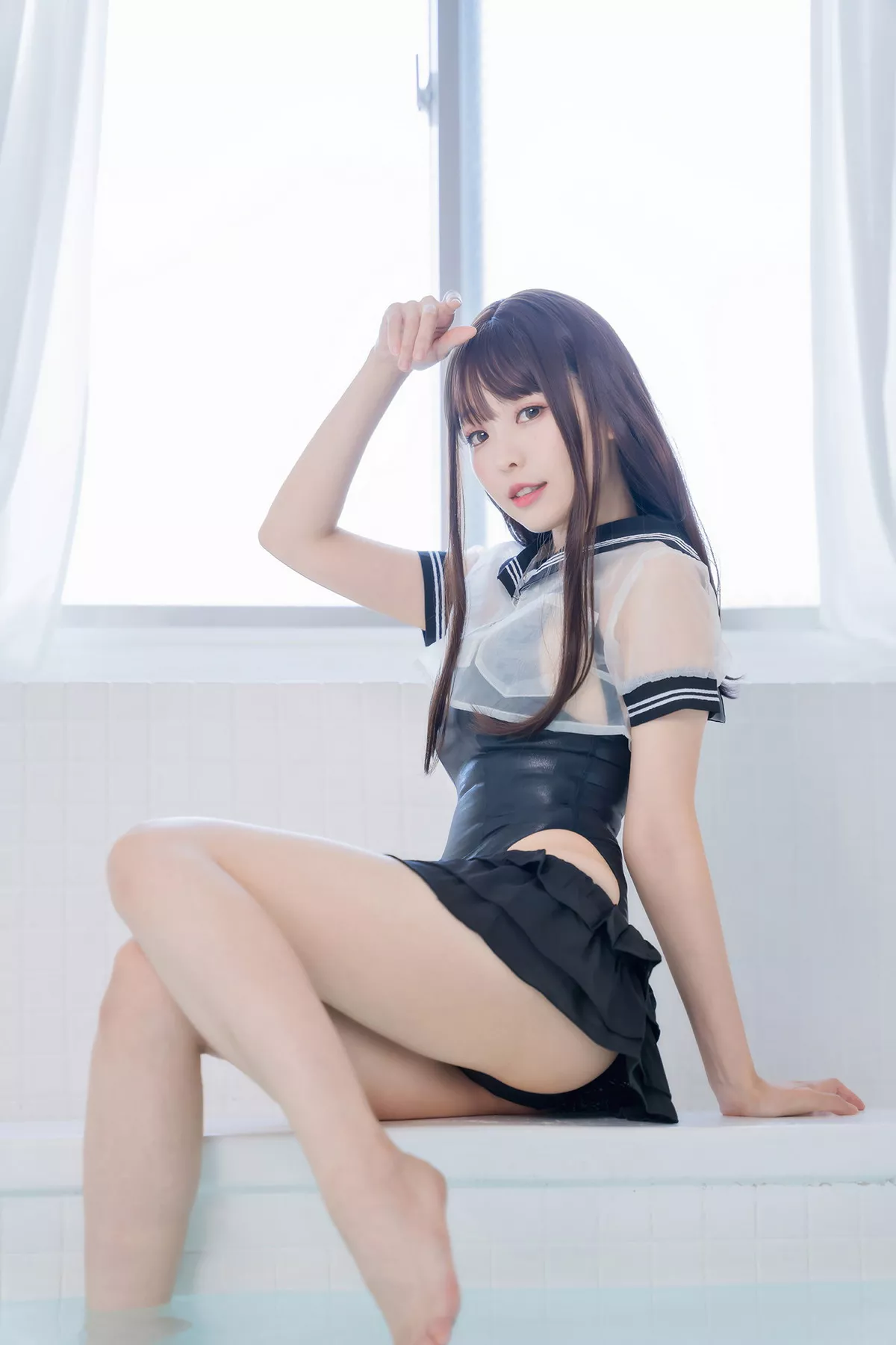 Coser妹子Ely_eee竞泳水手服主题泳池黑色皮质连体泳衣秀完美身材诱惑写真73P