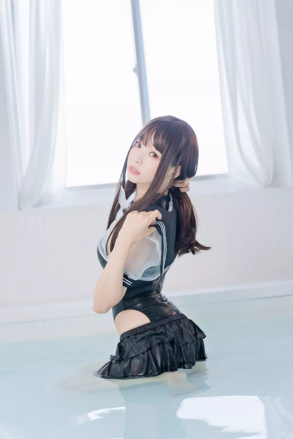 Coser妹子Ely_eee竞泳水手服主题泳池黑色皮质连体泳衣秀完美身材诱惑写真73P