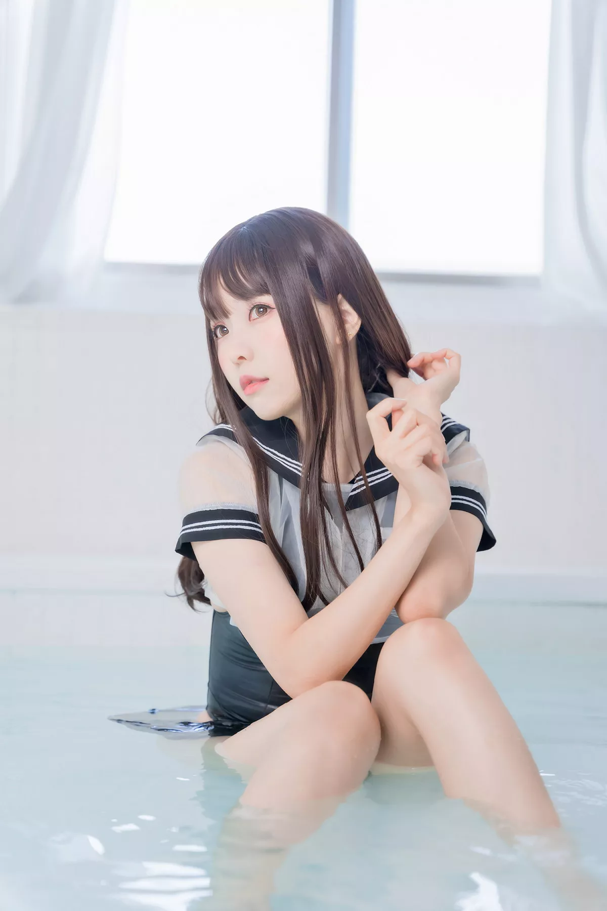 Coser妹子Ely_eee竞泳水手服主题泳池黑色皮质连体泳衣秀完美身材诱惑写真73P