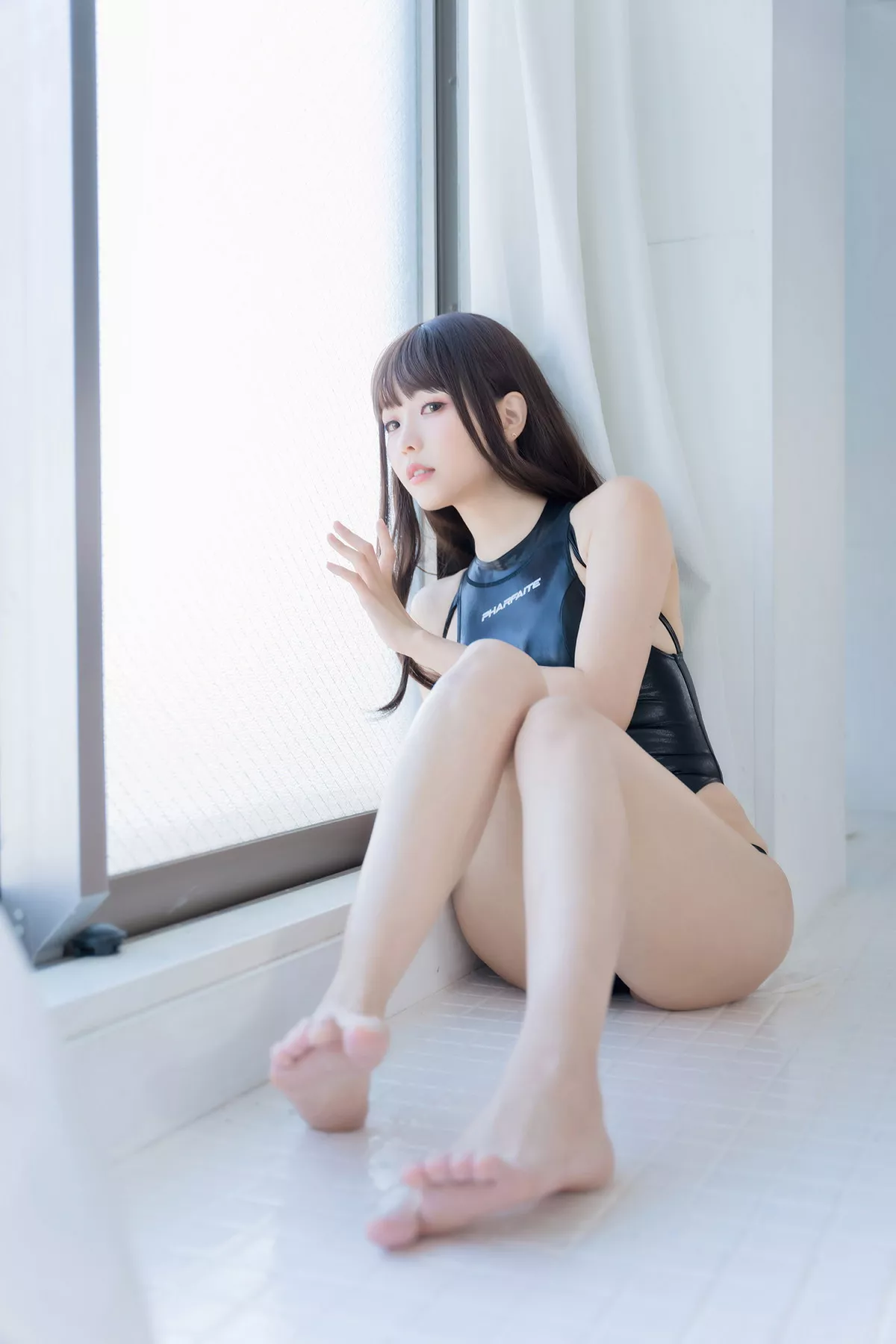 Coser妹子Ely_eee竞泳水手服主题泳池黑色皮质连体泳衣秀完美身材诱惑写真73P