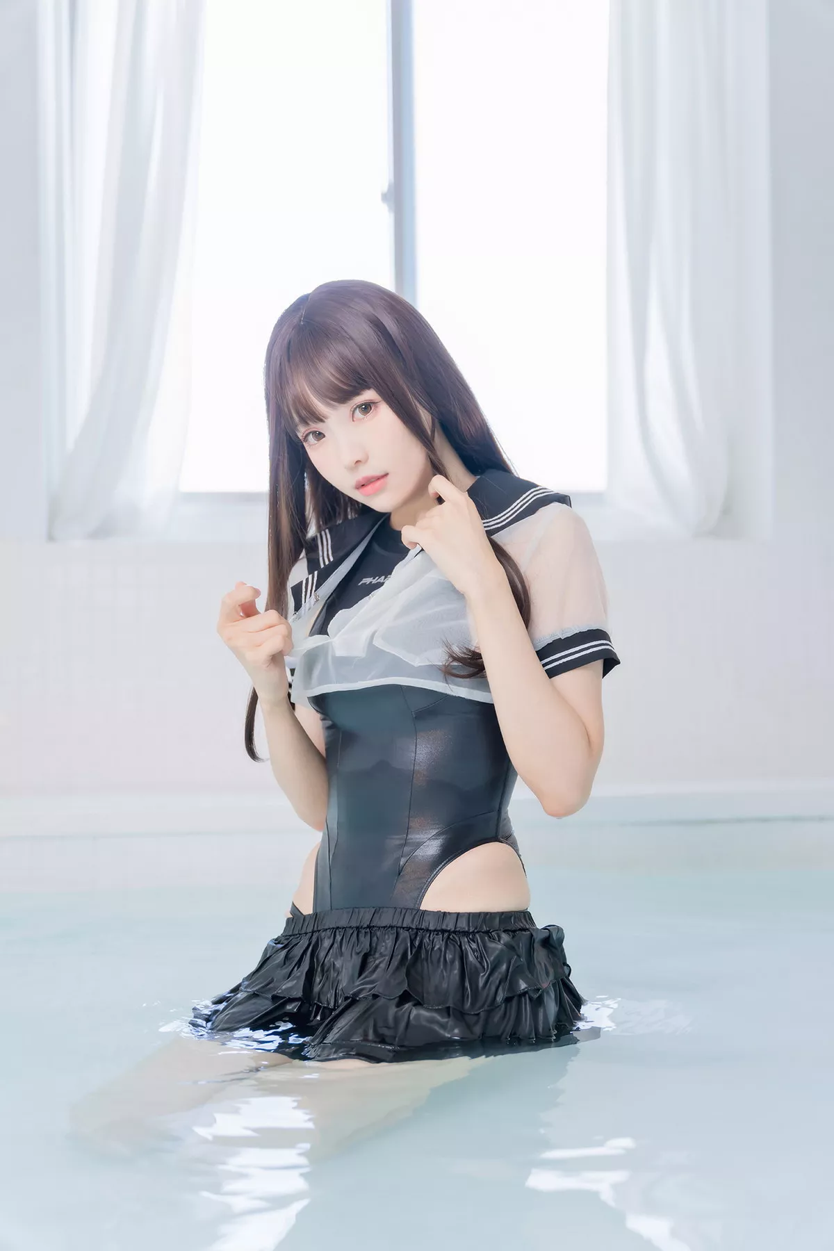 Coser妹子Ely_eee竞泳水手服主题泳池黑色皮质连体泳衣秀完美身材诱惑写真73P