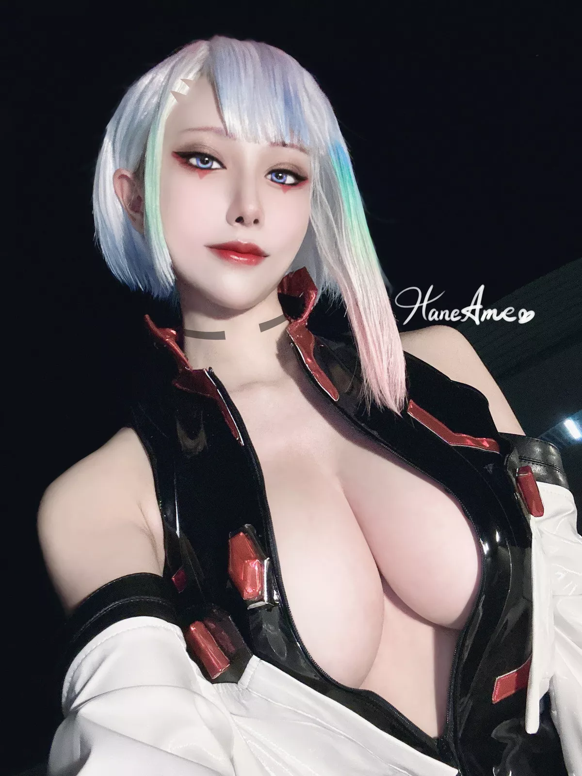Coser美女雨波_HaneAme-Cyberpunk Lucy主题私房浴缸黑色三点式内衣诱惑写真35P