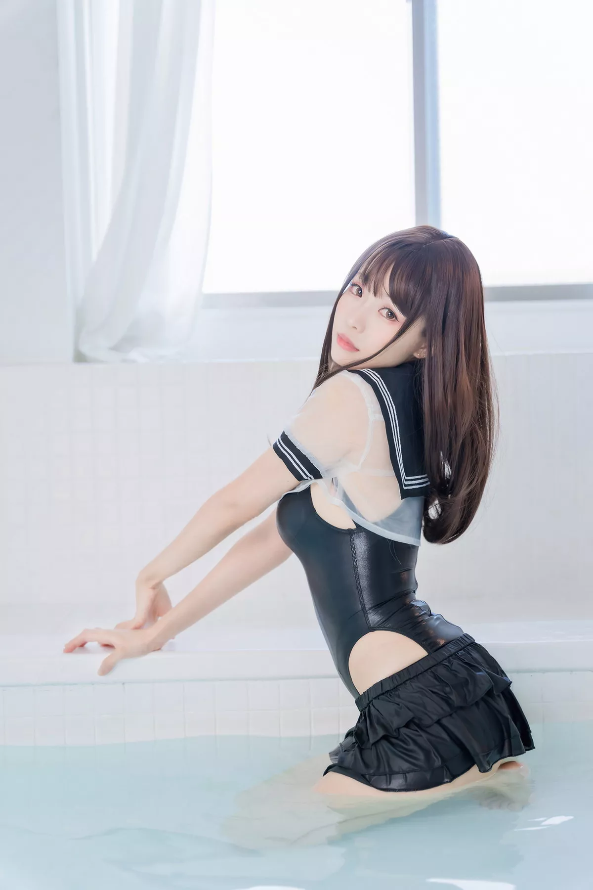 Coser妹子Ely_eee竞泳水手服主题泳池黑色皮质连体泳衣秀完美身材诱惑写真73P