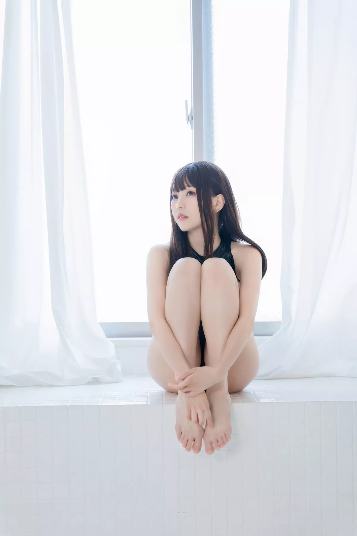 Coser妹子Ely_eee竞泳水手服主题泳池黑色皮质连体泳衣秀完美身材诱惑写真73P