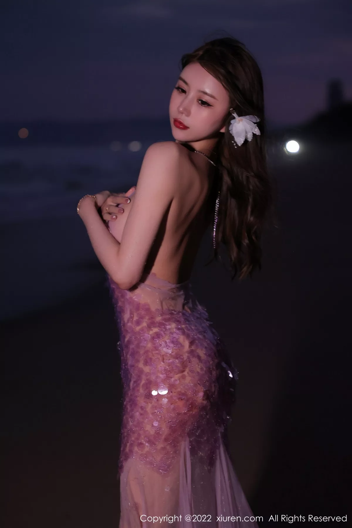 XiuRen第5890期_模特tina_甜仔海南旅拍沙滩场景粉色真空裙秀凹凸身材诱惑写真53P