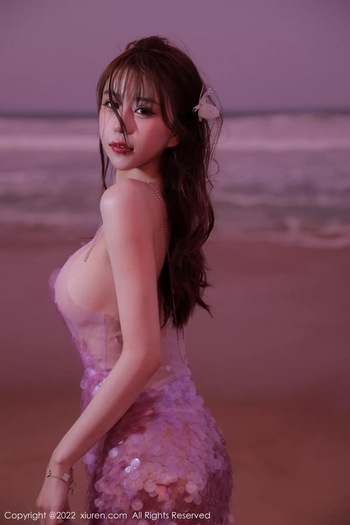 XiuRen第5890期_模特tina_甜仔海南旅拍沙滩场景粉色真空裙秀凹凸身材诱惑写真53P