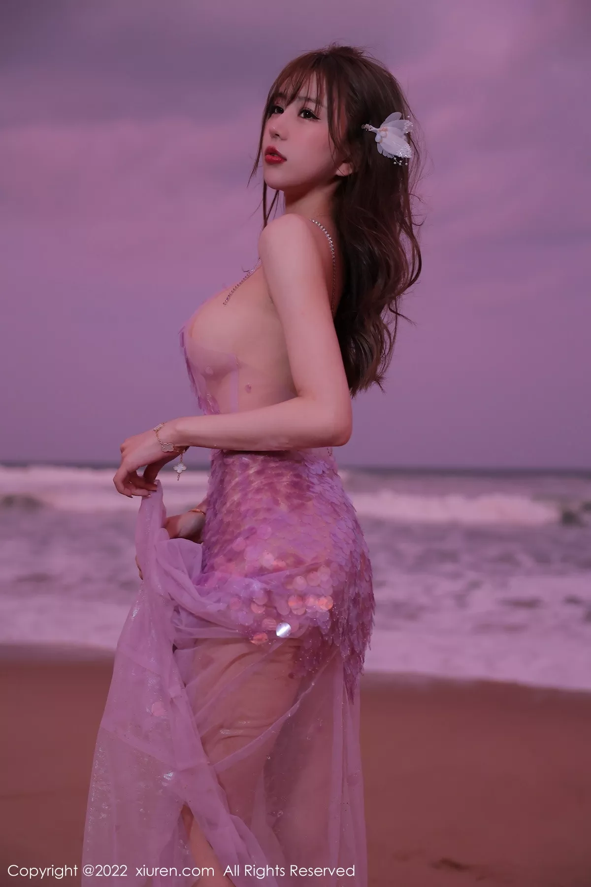 XiuRen第5890期_模特tina_甜仔海南旅拍沙滩场景粉色真空裙秀凹凸身材诱惑写真53P