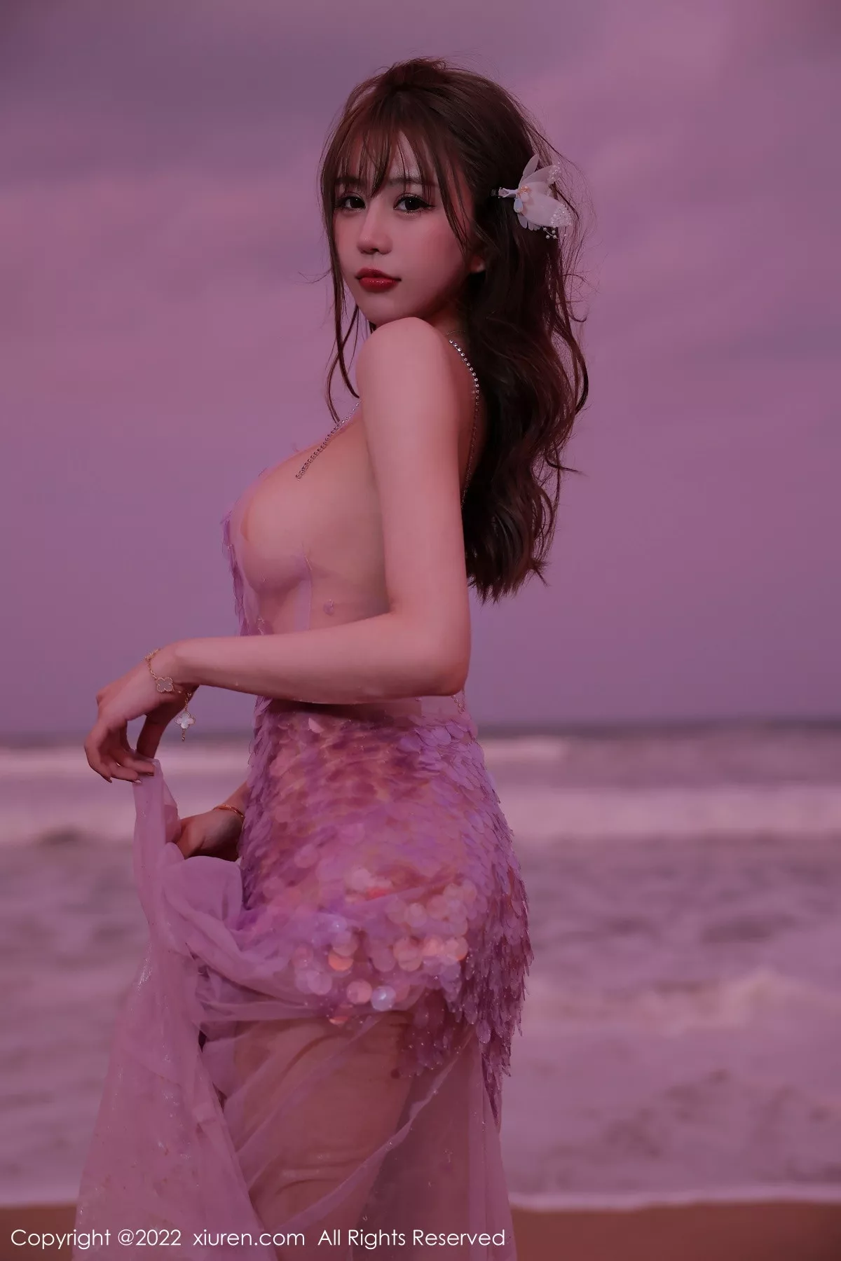 XiuRen第5890期_模特tina_甜仔海南旅拍沙滩场景粉色真空裙秀凹凸身材诱惑写真53P