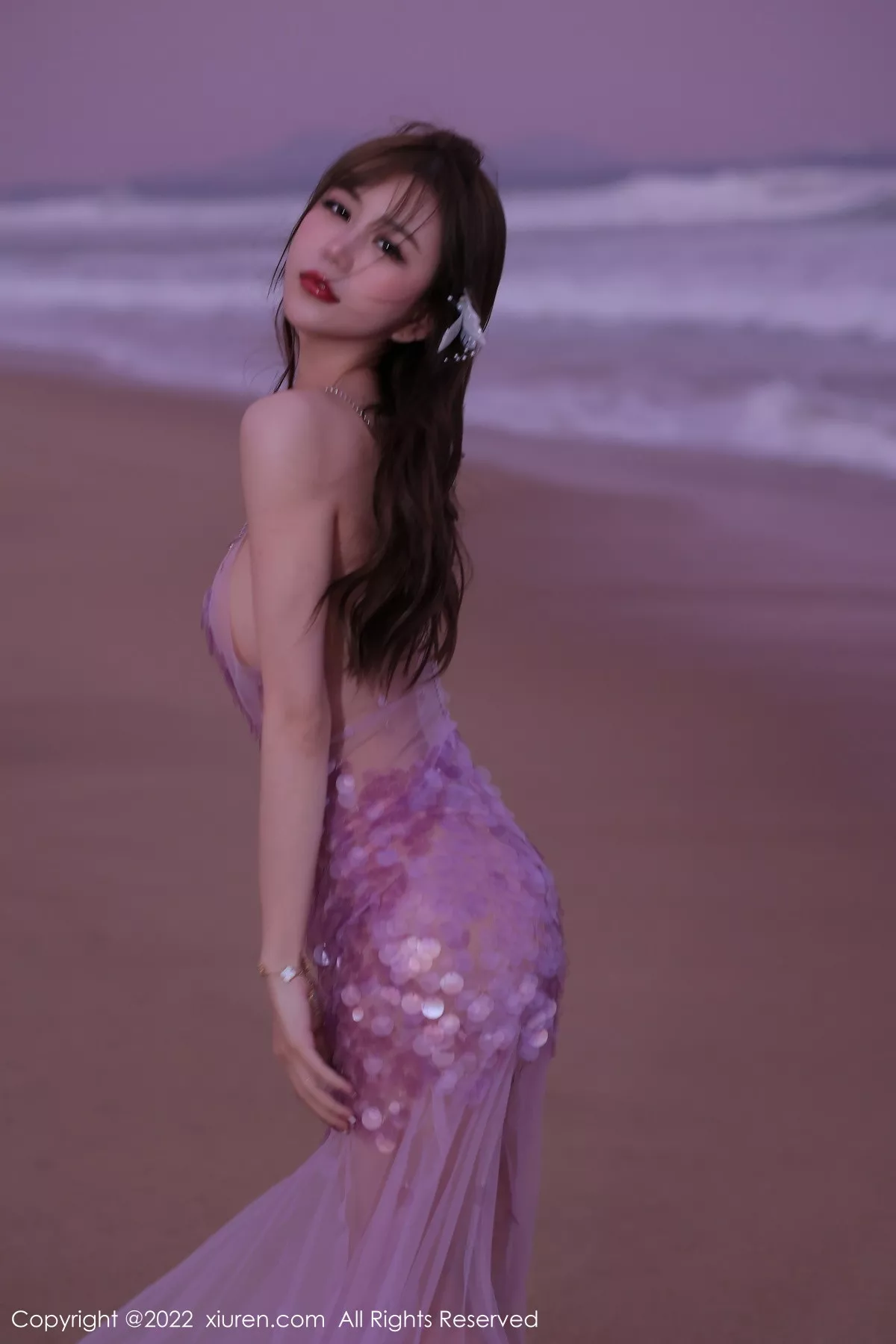 XiuRen第5890期_模特tina_甜仔海南旅拍沙滩场景粉色真空裙秀凹凸身材诱惑写真53P